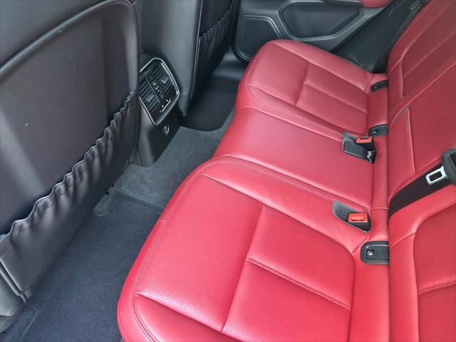 2023 Porsche Macan Macan