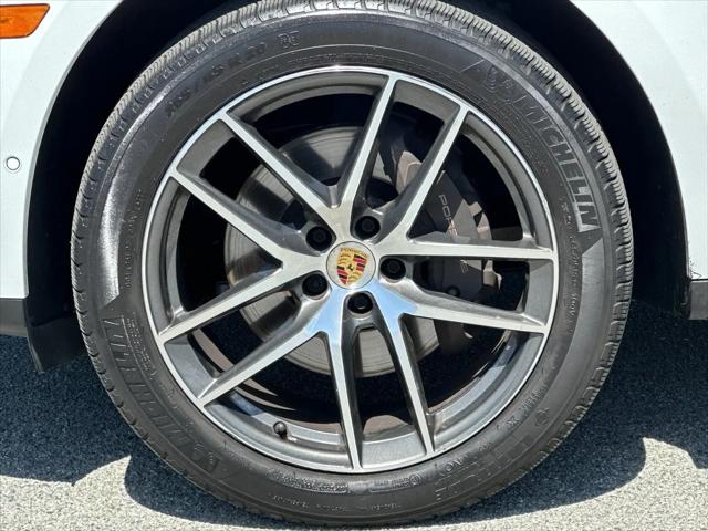 2023 Porsche Macan Macan
