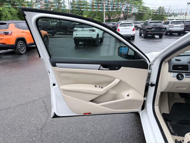 2013 Volkswagen Passat 2.5L SE