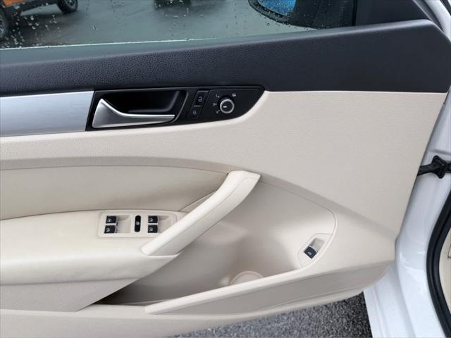 2013 Volkswagen Passat 2.5L SE