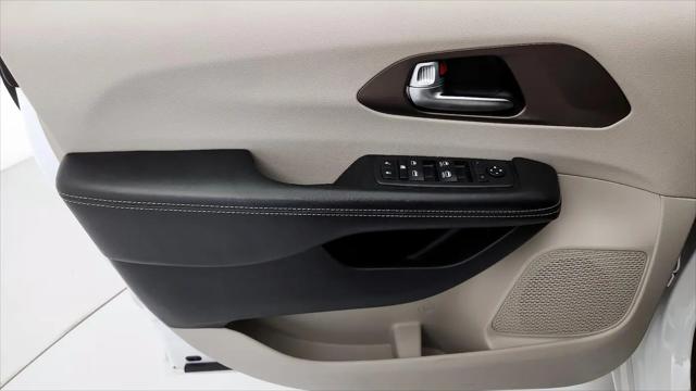 2020 Chrysler Voyager LXI