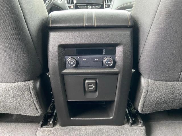 2020 Chevrolet Traverse AWD LT Cloth
