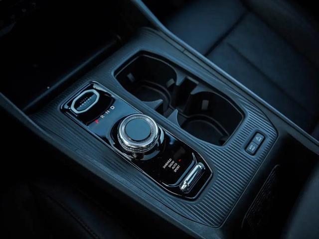 2026 Jeep Cherokee Overland 4x4