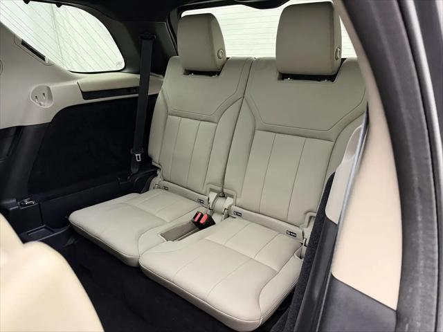 2020 Land Rover Discovery Landmark Edition
