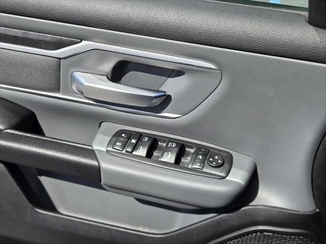 2020 Ram 1500 Big Horn Crew Cab 4x4 5'7" Box