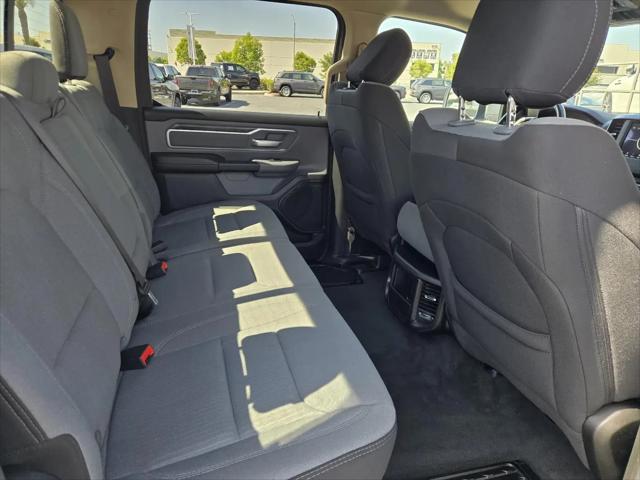 2020 Ram 1500 Big Horn Crew Cab 4x4 5'7" Box