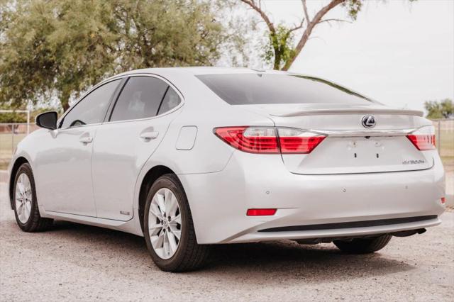 2013 Lexus ES 300h 300h