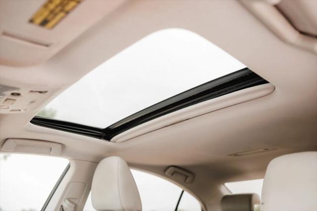 2013 Lexus ES 300h 300h