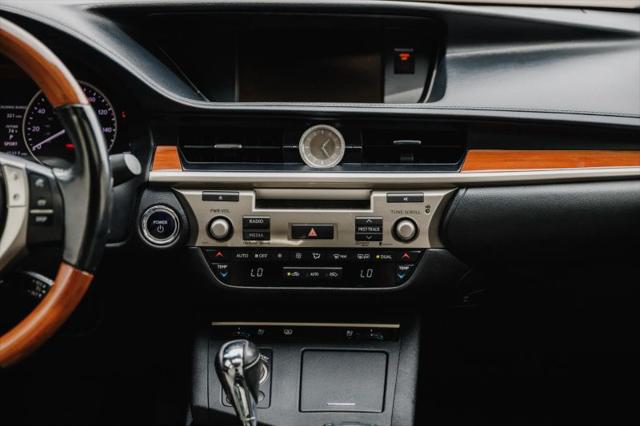 2013 Lexus ES 300h 300h