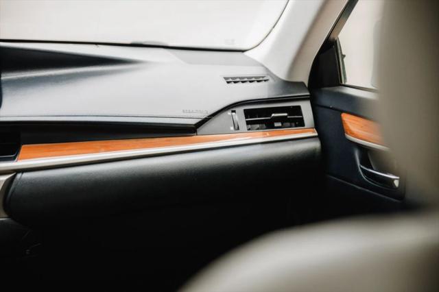 2013 Lexus ES 300h 300h