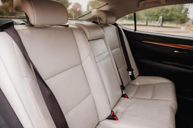 2013 Lexus ES 300h 300h