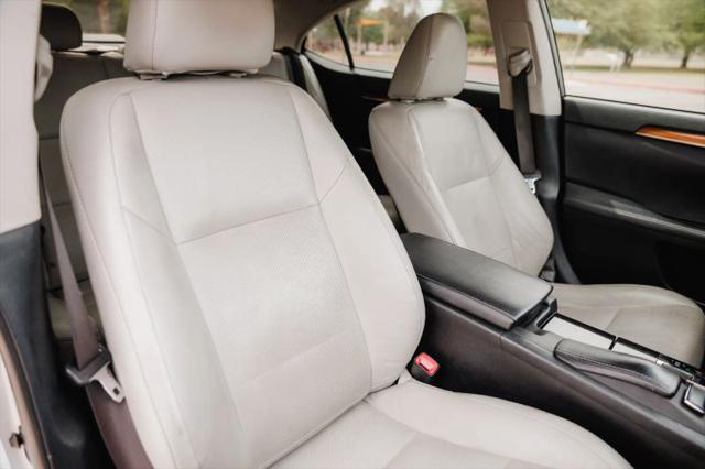 2013 Lexus ES 300h 300h