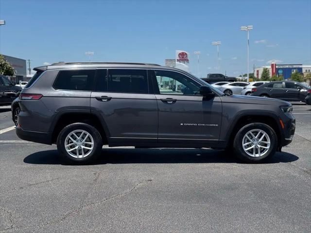 2024 Jeep Grand Cherokee L Laredo 4x2