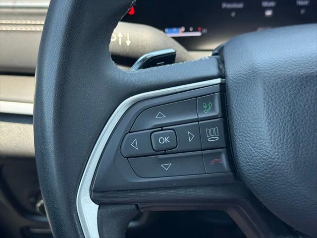 2024 Jeep Grand Cherokee L Laredo 4x2