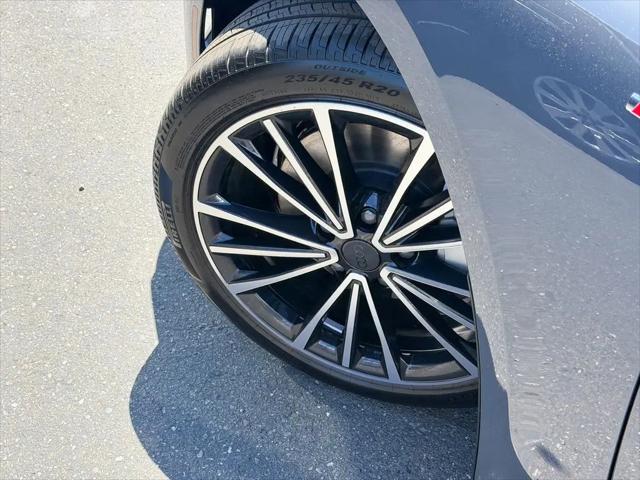 2027 Audi e-tron Sportback Premium quattro