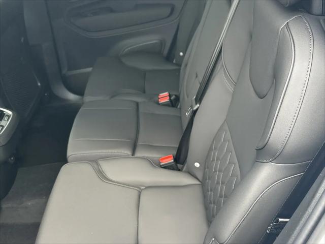 2026 Volvo XC90 Plus, B6 AWD Gas mild hybrid, Gasoline, Bright, 7 Seats