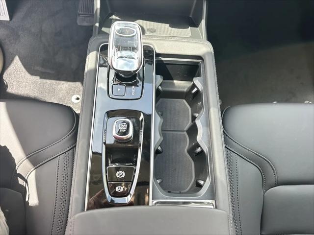 2026 Volvo XC90 Plus, B6 AWD Gas mild hybrid, Gasoline, Bright, 7 Seats