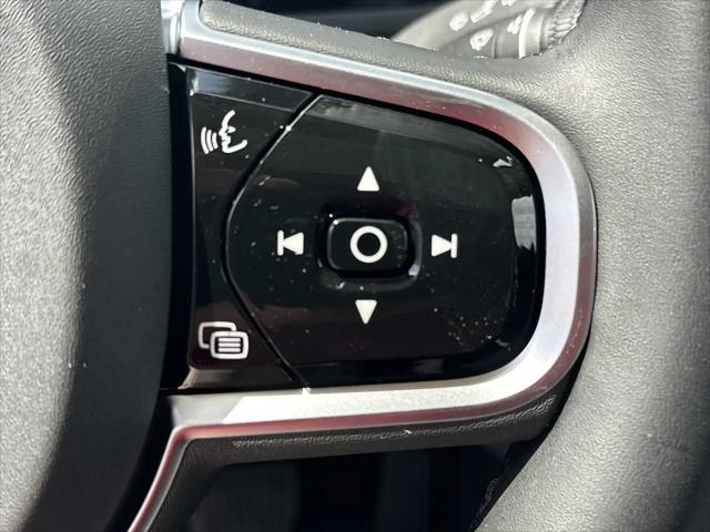 2026 Volvo XC90 Plus, B6 AWD Gas mild hybrid, Gasoline, Bright, 7 Seats