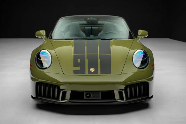 2026 Porsche 911 Carrera GTS Cabriolet