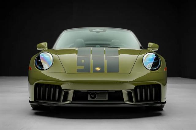 2026 Porsche 911 Carrera GTS Cabriolet