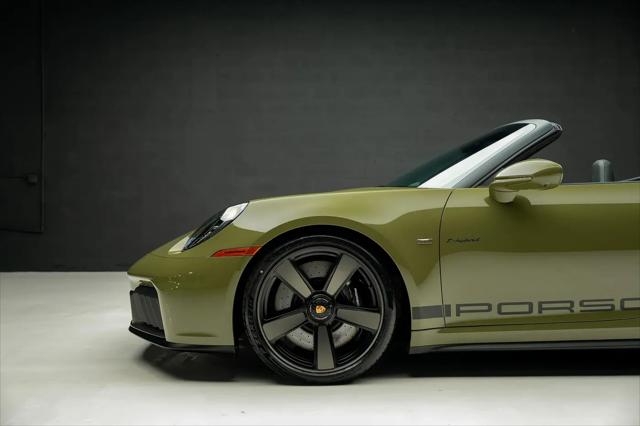 2026 Porsche 911 Carrera GTS Cabriolet