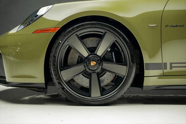 2026 Porsche 911 Carrera GTS Cabriolet