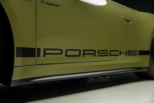 2026 Porsche 911 Carrera GTS Cabriolet