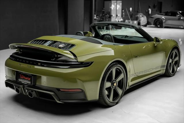 2026 Porsche 911 Carrera GTS Cabriolet