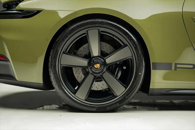 2026 Porsche 911 Carrera GTS Cabriolet