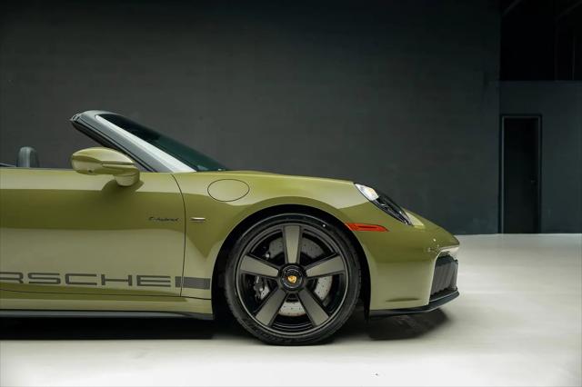 2026 Porsche 911 Carrera GTS Cabriolet