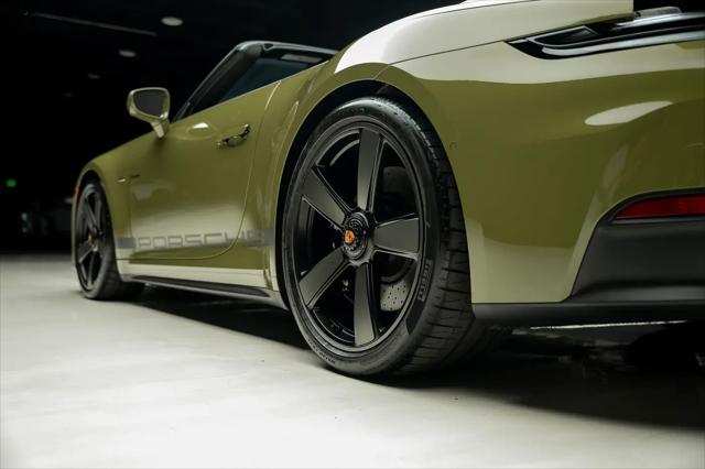 2026 Porsche 911 Carrera GTS Cabriolet