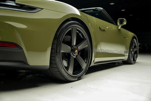 2026 Porsche 911 Carrera GTS Cabriolet