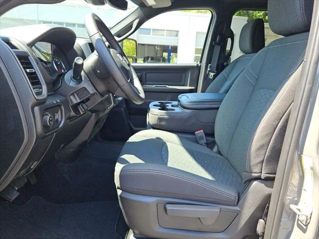 2026 Ram 2500 Black Express Crew Cab 4x2 6'4" Box