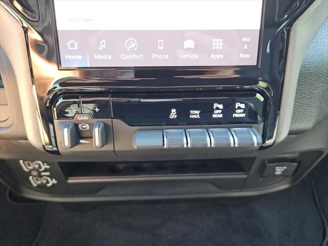 2026 Ram 2500 Black Express Crew Cab 4x2 6'4" Box