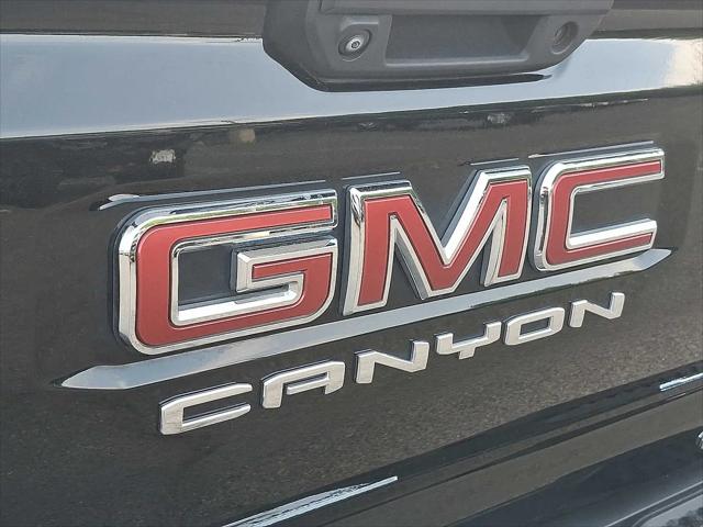 2023 GMC Canyon 4WD Crew Cab Short Box AT4