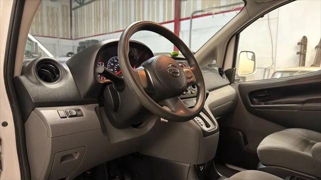 2017 Nissan NV200 SV