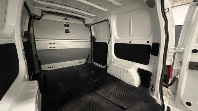 2017 Nissan NV200 SV