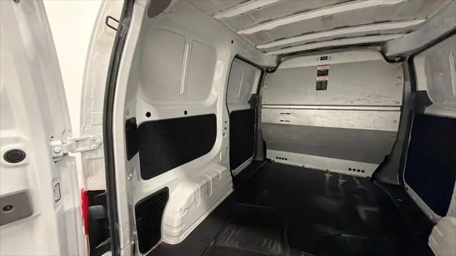 2017 Nissan NV200 SV