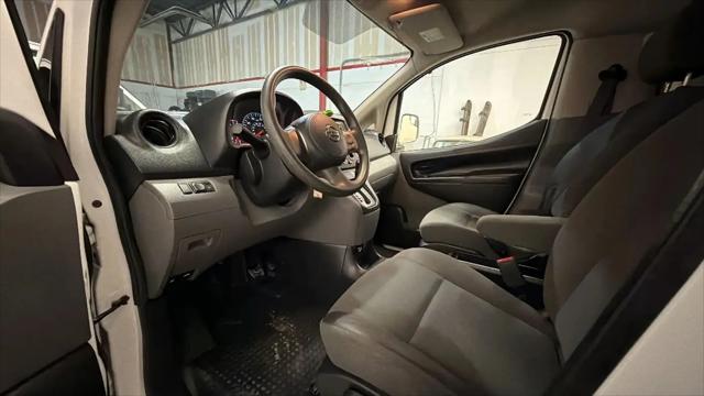 2017 Nissan NV200 SV