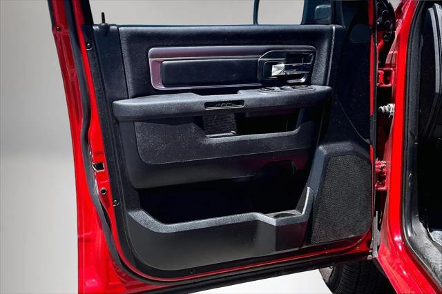2024 Ram 1500 Classic Warlock Crew Cab 4x4 5'7" Box