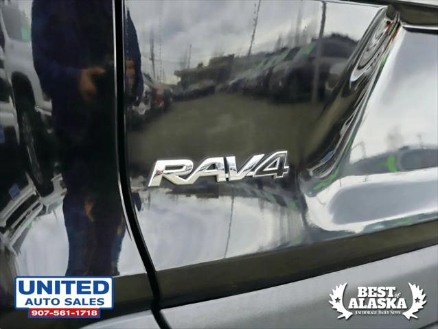 2022 Toyota RAV4 XLE