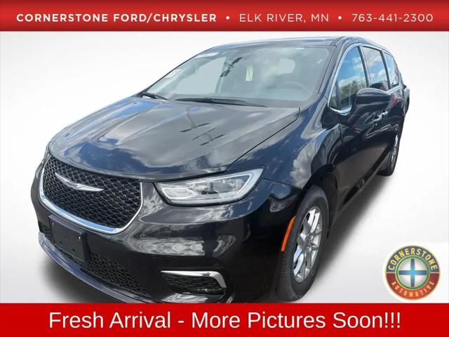 2023 Chrysler Pacifica Touring L for sale in Elk River, MN