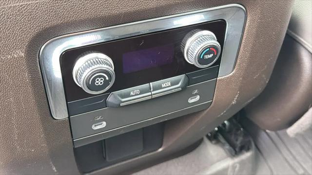 2023 GMC Yukon XL 4WD SLT