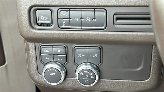 2023 GMC Yukon XL 4WD SLT