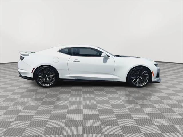 2023 Chevrolet Camaro RWD Coupe ZL1