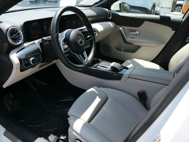 2022 Mercedes-Benz A 220 A 220