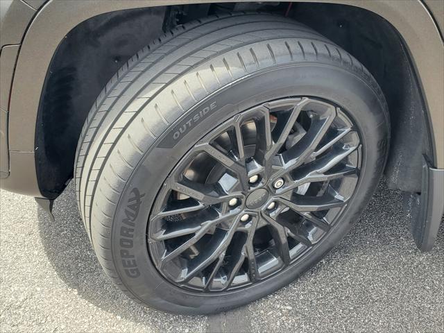 2023 Jeep Grand Cherokee L Summit Reserve