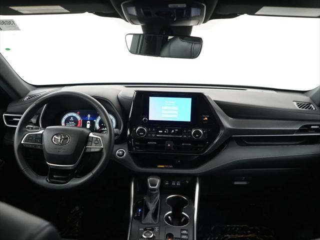 2025 Toyota Highlander XSE
