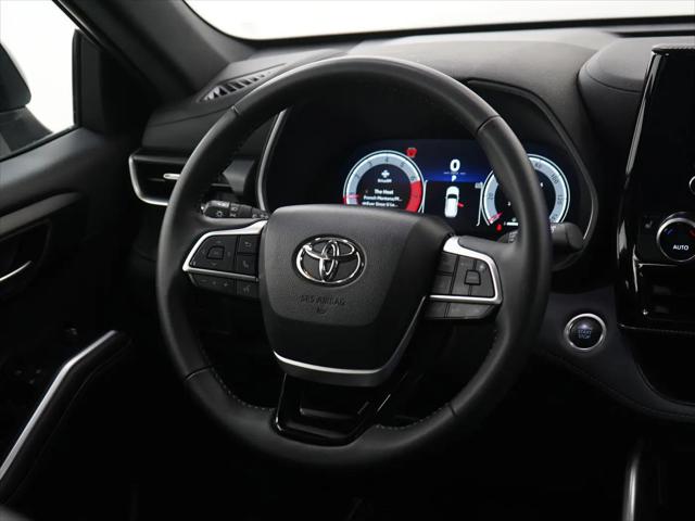 2025 Toyota Highlander XSE