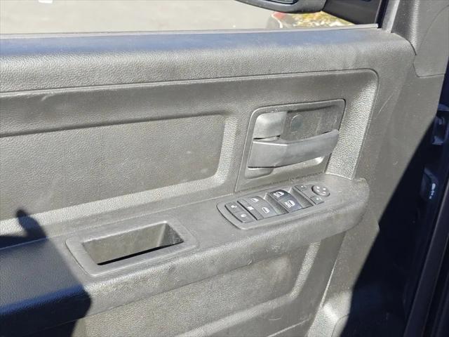 2019 Ram 1500 Classic Express Quad Cab 4x4 64 Box